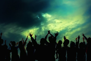 Praise-God-christianity-30399911-500-334